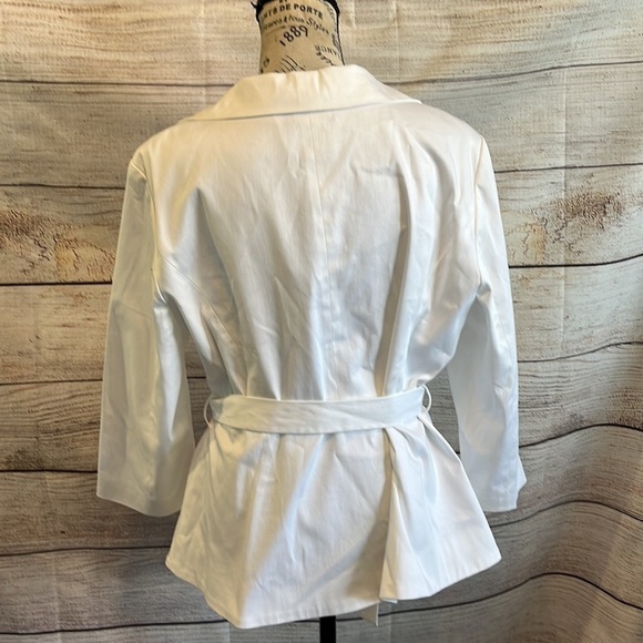 Sandro Sportswear Jacket NWT Round Collar Belt White Size Large - Picture 5 of 10